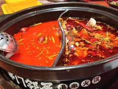 -串门邻居串串火锅(云南南路店)