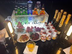 -TT CLUB 酒吧