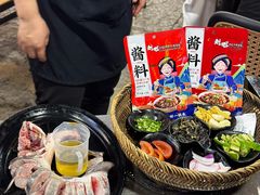 -刘姐啤酒鱼民族演艺餐厅(西街总店)