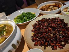 -嫩芽 ·地道重庆菜(十八梯露台夜景店)