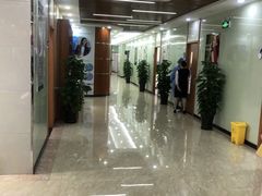 -茂菊口腔连锁(浦东南路店)