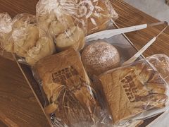 荔浦芋泥包-啊噗吐呦现场烘焙(麦凯乐店)