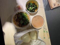 -李与白包子铺(桐梓林店)