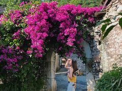 -高荡千年布依古寨旅游景区