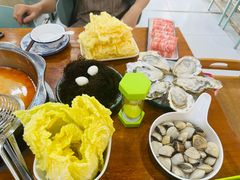 -老何家后安粉·糟粕醋海鲜火锅(三亚湾椰梦长廊店)