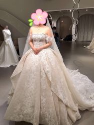 -艾米丽婚纱礼服