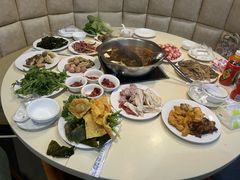 -尚品海鲜肥牛自助火锅(湖明店)