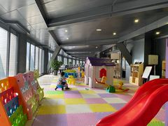 -上海滴水湖皇冠假日酒店