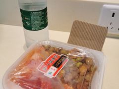 -全家便利店(洛川东路店)