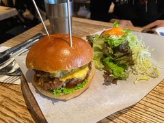 辛邻牛肉汉堡-幸邻食堂