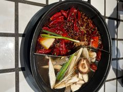 -贰回巷火锅馆(钟楼店)