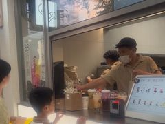 -喜茶(上海淮海中路渔阳里店)
