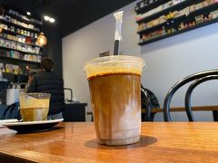 拿铁-black rainbow coffee