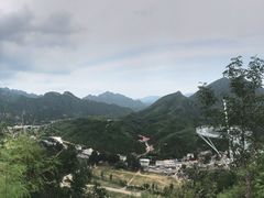 -百里峡七彩艺术小镇