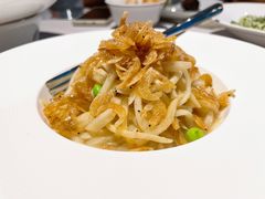 虾籽烩茭白-屋里厢上海菜馆