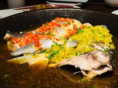-阿瓦山寨·湘菜现炒·剁椒鱼头王(咸阳总店)