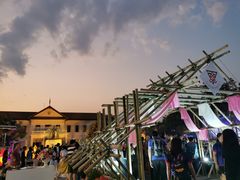 -周日夜市