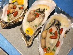 比我手掌还大的生蚝-千岛蚝高压锅生蚝·人参火锅(白云万达店)