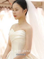 -Lady  Jane高端婚纱礼服馆