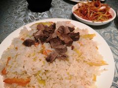羊城抓饭-巴扎美食·新疆菜·西域歌舞表演餐厅(新疆大厦店)