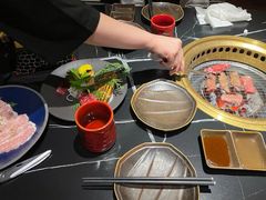 -山川小町·极番烧肉(新地假日广场店)