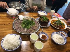 -杨三孃跷脚牛肉(西外棕榈岛店)