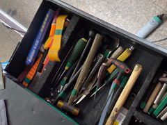 -鲨鱼皮汽车凹陷玻璃修复(静安店)