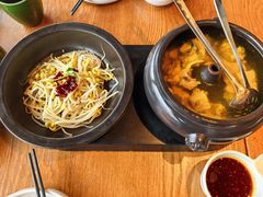 -云海肴·汽锅鸡·云南菜(天山百盛优客店)