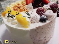 -山与蓝·轻糖鲜果蛋糕(勒泰店)
