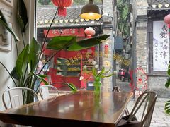 -红小姐咖啡馆(西津渡店)