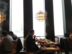 靠窗位-牛很鲜潮汕牛肉火锅(朝晖路店)
