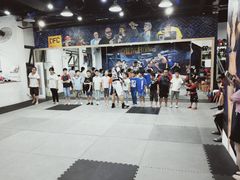 -成杰格斗·拳击·柔术·防身术(建设路店)