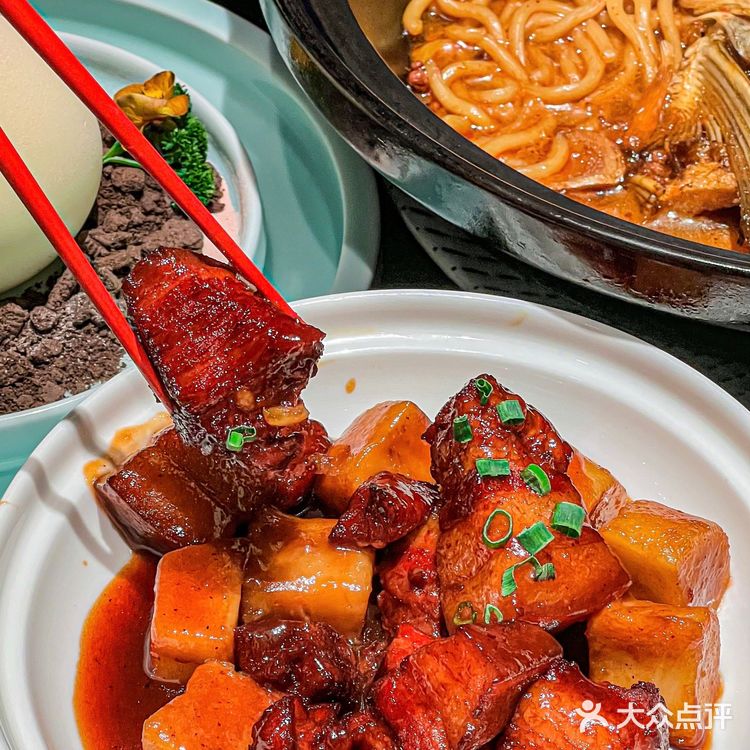 落胃还得是江浙菜！这碗红烧肉拌饭我天天馋…