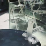 大口咀嚼，肌理之純粹。舌尖流連，和牛之甘美。