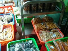 -正宗普宁豆干坊·洪记砂锅粥(红领巾路店)