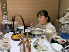 -红鼎豆捞·非遗鲍皇汤火锅(宝丰路店)