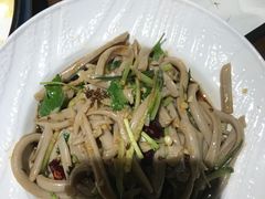 -东口码头·烧鸽子·鱼头泡饼·地方菜(金鹰悦城店)