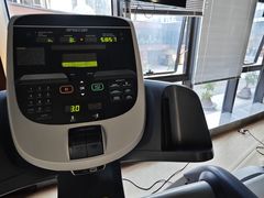 -豪逸健体(中骏广场店)