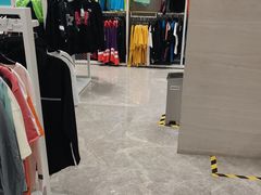 -BIGOFFS 超级折扣(仁恒伊势丹店)