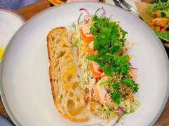 烤三文鱼沙拉-O'mills Sourdough Bakery&Bistro(永嘉路店)