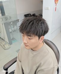 -尤司男士国潮理发馆