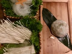 -湊湊火锅·茶憩(杭州湖滨银泰in77店)
