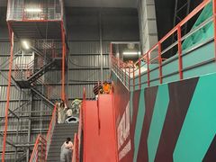 -极限PLAY运动娱乐新世界·团建派对潮玩休闲馆·室内蹦极高空游乐园
