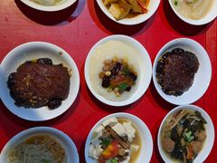 -蓝田九大碗民俗食府(蓝田店)