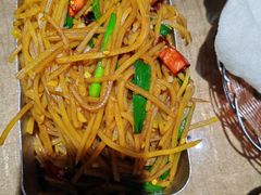 -东口码头·烧鸽子·鱼头泡饼·地方菜(金鹰悦城店)