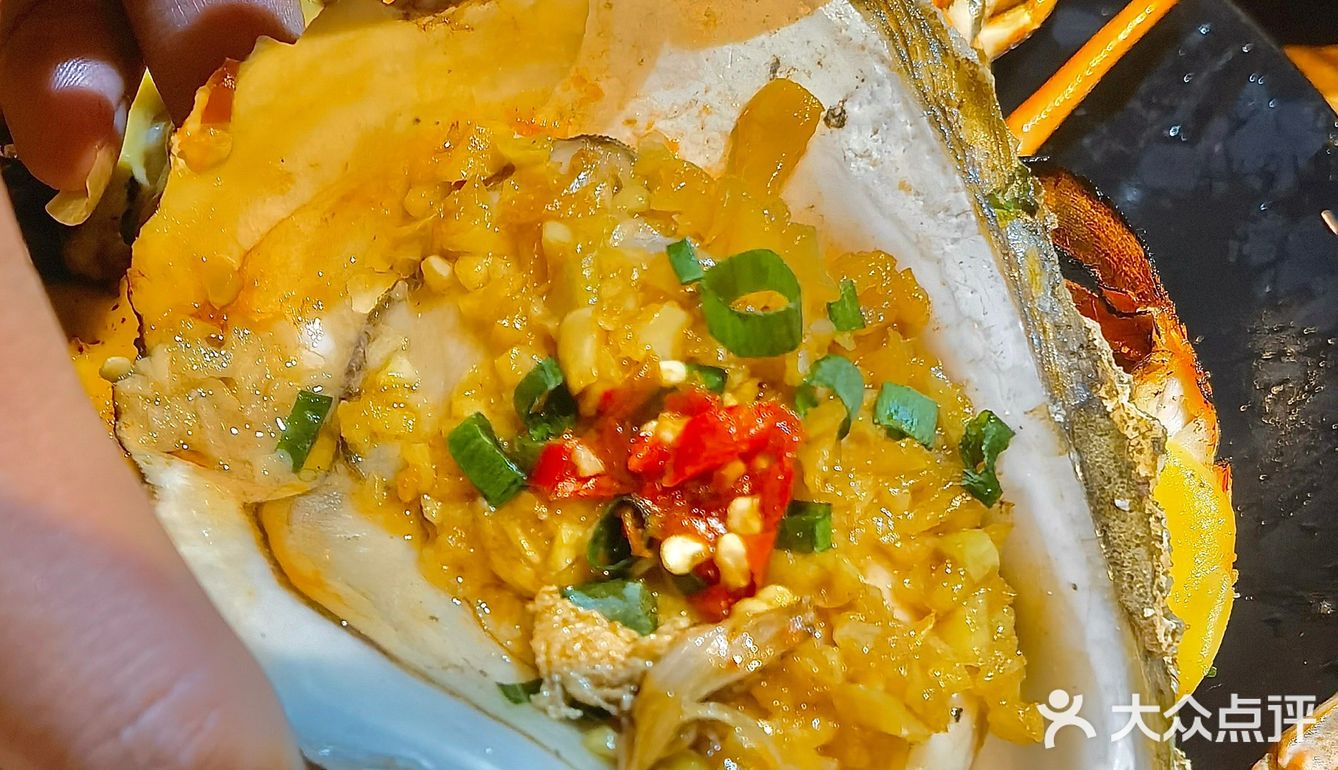 比手臂还粗的皮皮虾‼️一口爆膏，爱了