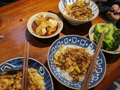 -红猪卤肉饭(大西洋美食城店)