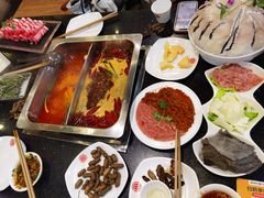 -百年川椒重庆老火锅(光谷店)