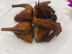 金牌炸乳鸽-维多利亚大酒店·雅园中餐厅