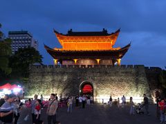 -巴陵广场